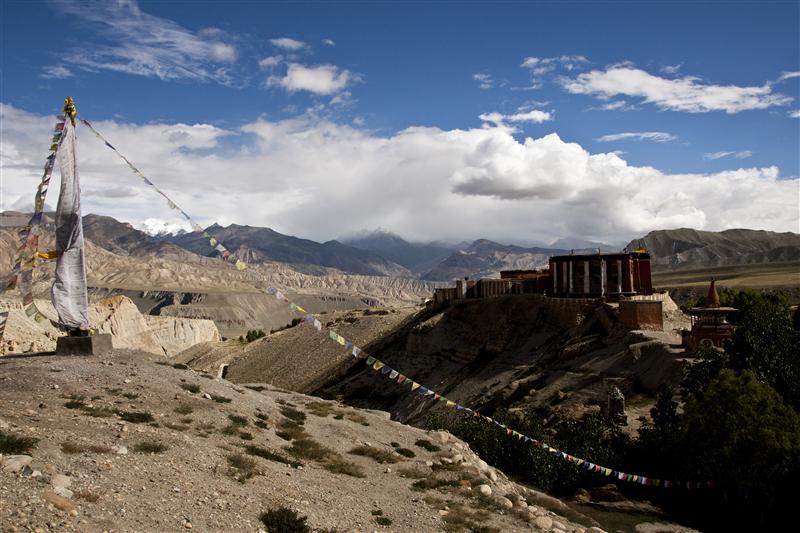 A glimpse of the Tsarang monastery surrounded by forbidding mountains.