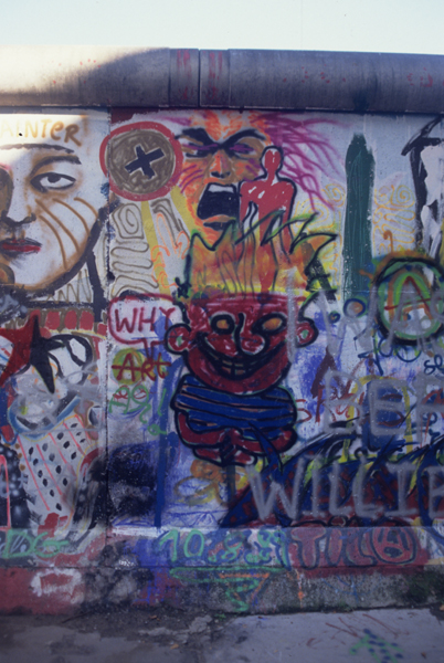 The Berlin Wall : Why Art ?