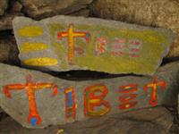 Free Tibet on stone