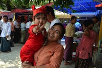 V for Victory - NLD supporters