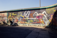The Berlin Wall : Dancers Kreutzberg